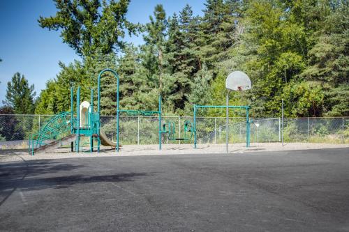 Columbia Terrace Estates Basketball Court and Playground